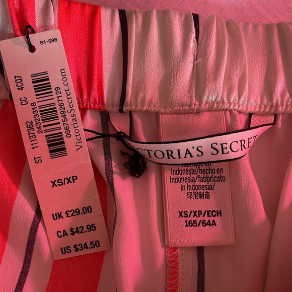 Victoria’s Secret pajama shorts silk - Picture 7 of 9
